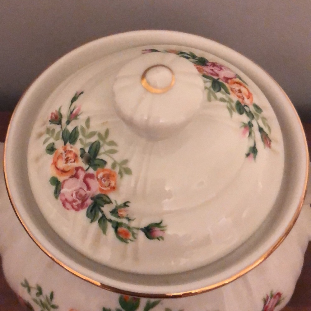 Ceramic Teapot with Roses - Picture 3 of 5